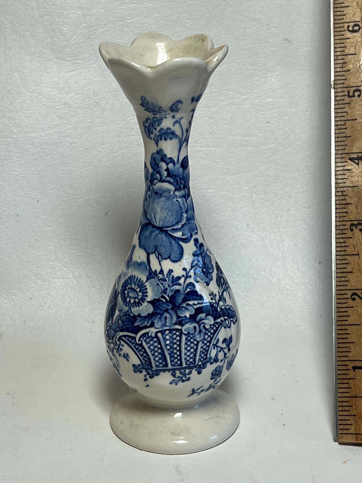 Vintage Charlotte Royal Crownford Ironstone England Bud Vase