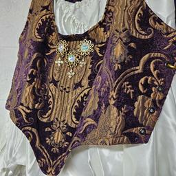 Beautiful Purple and Gold Women’s Renaissance Costume