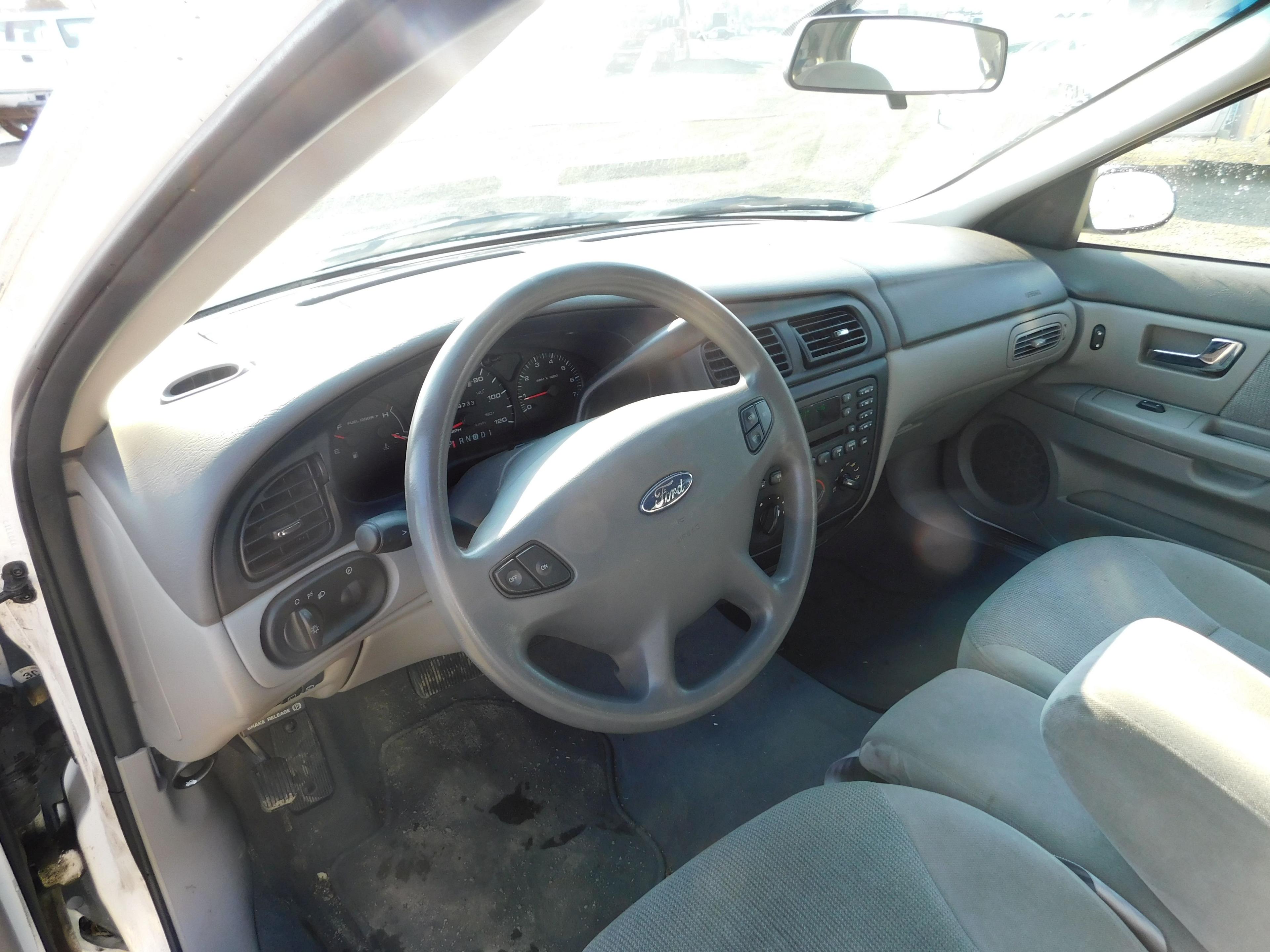 2002 FORD TAURUS SE HATCHBACK