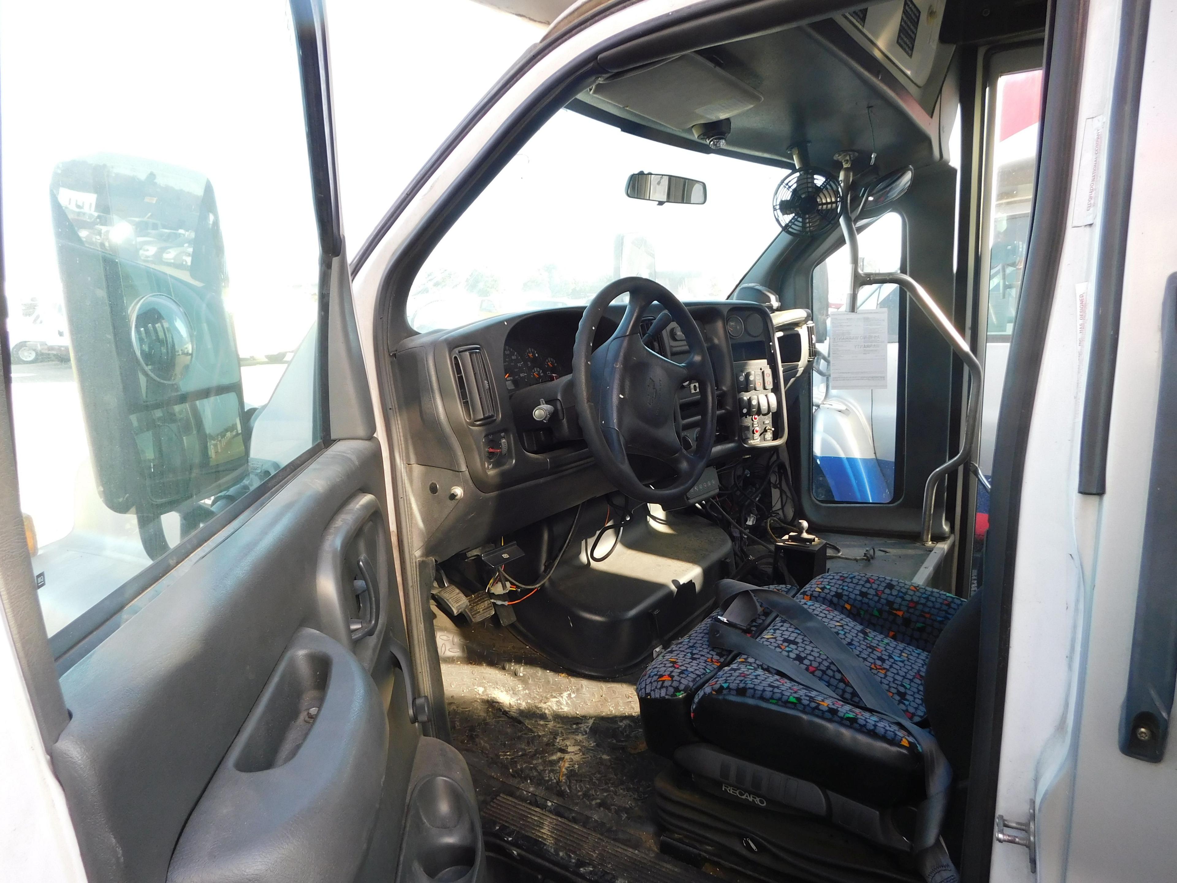 2008 CHEVROLET 25 PASS BUS (MECH ISSUES)