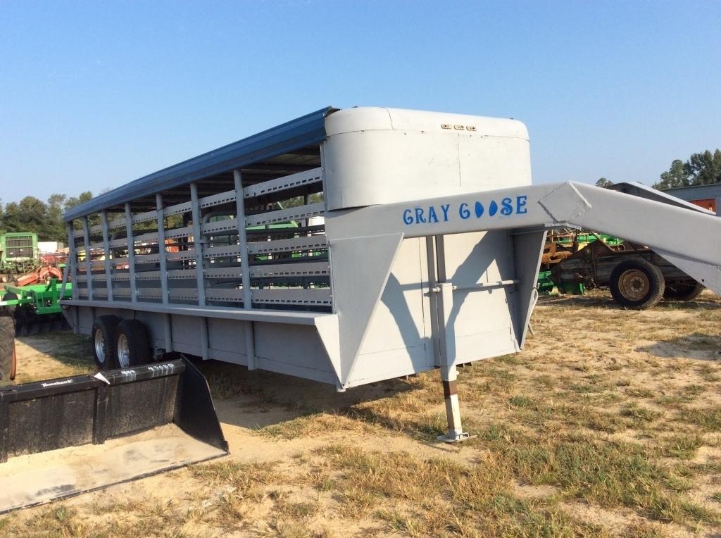 (112)6 X 24 T.A. GOOSENECK LIVESTOCK TRAILER - NT