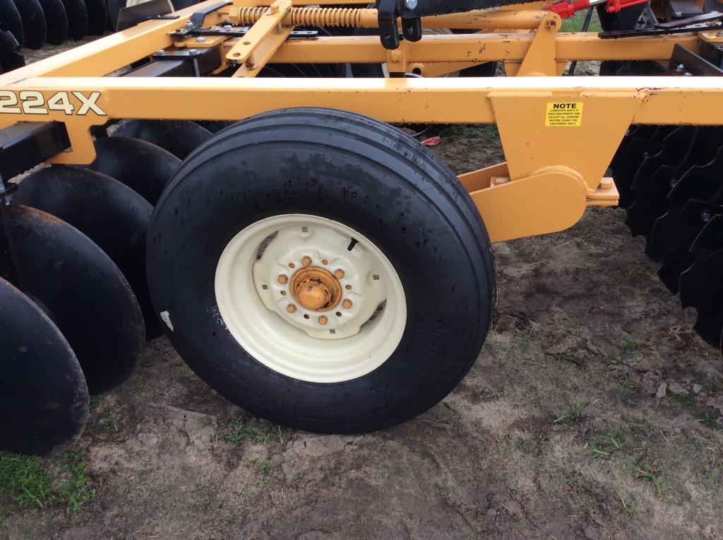 (279)8' PULL TYPE FINISH DISC HARROW - X2224