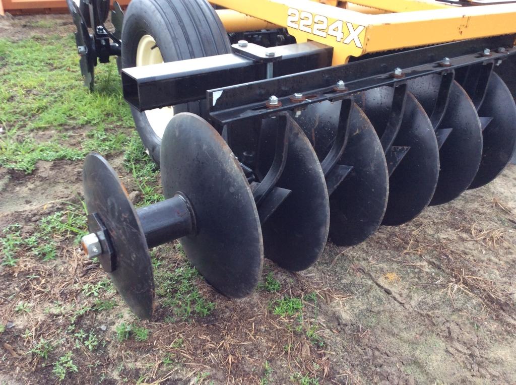 (279)8' PULL TYPE FINISH DISC HARROW - X2224