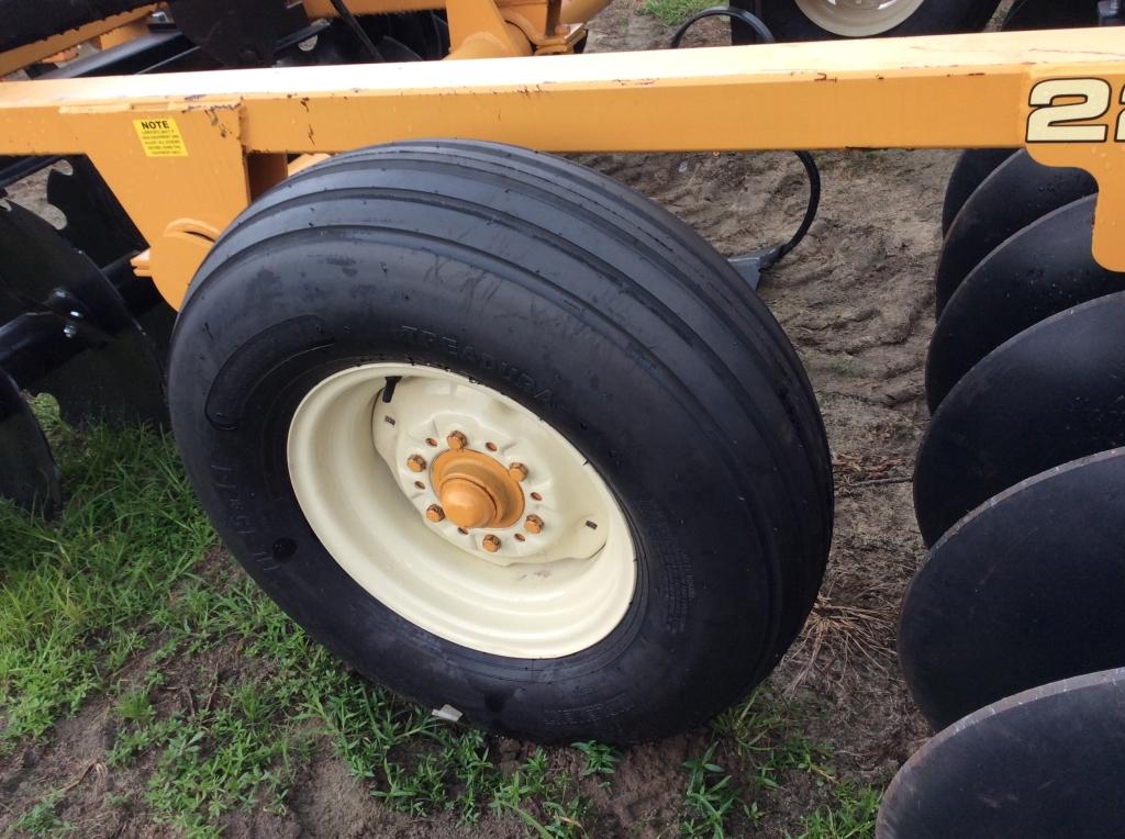 (279)8' PULL TYPE FINISH DISC HARROW - X2224