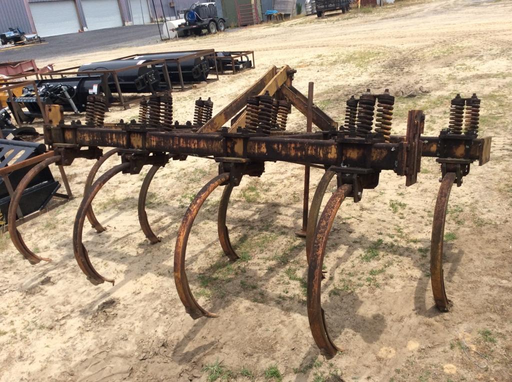 (287)9 SHANK CHISEL PLOW