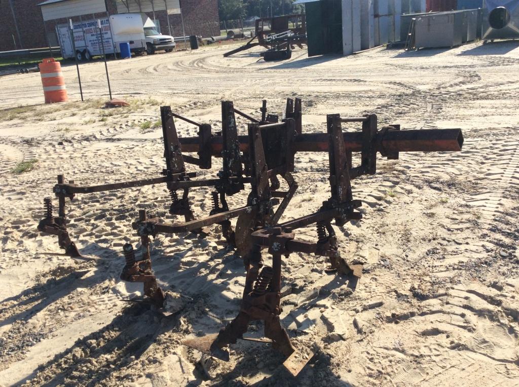 (17)2 ROW CULTIVATOR