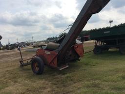 (463)NEW IDEA 325 2 ROW CORN PICKER