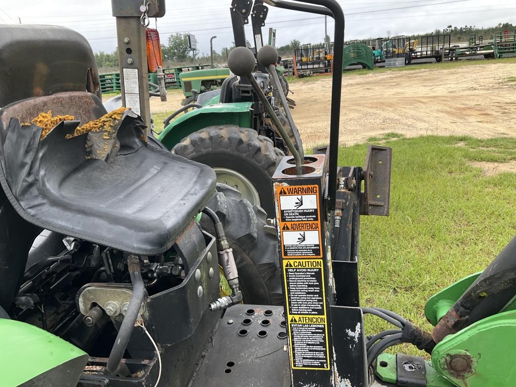 (60)JOHN DEERE 4300 W/ JOHN DEERE 420 LOADER