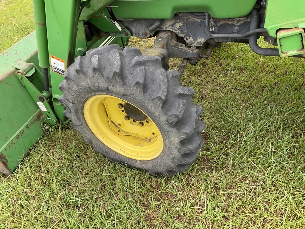 (60)JOHN DEERE 4300 W/ JOHN DEERE 420 LOADER