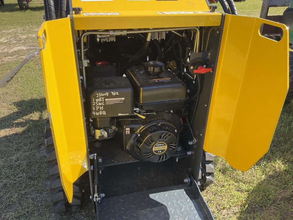 (141)UNUSED EGN EG360 SKID STEER LOADER
