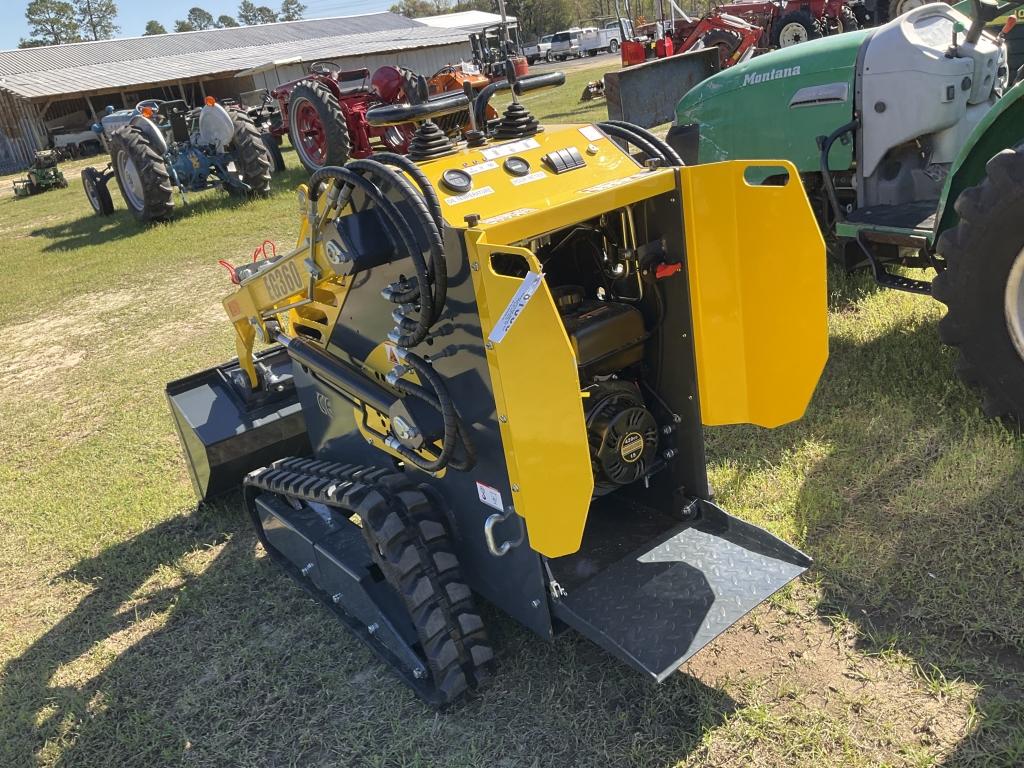 (141)UNUSED EGN EG360 SKID STEER LOADER