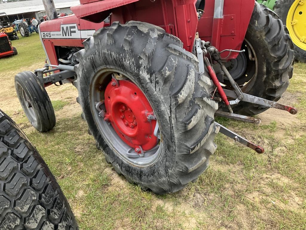 (185)MASSEY FERGUSON 245
