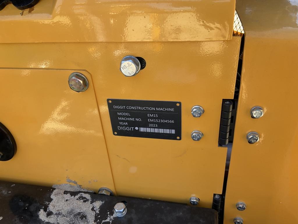 (199)UNUSED DIGGIT EM15 MINI EXCAVATOR