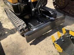 (199)UNUSED DIGGIT EM15 MINI EXCAVATOR