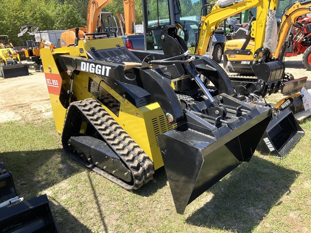 (123)UNUSED DIGGIT SCL850 MINI SKID LOADER