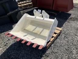 (1198)36" EXCAVATOR BUCKET