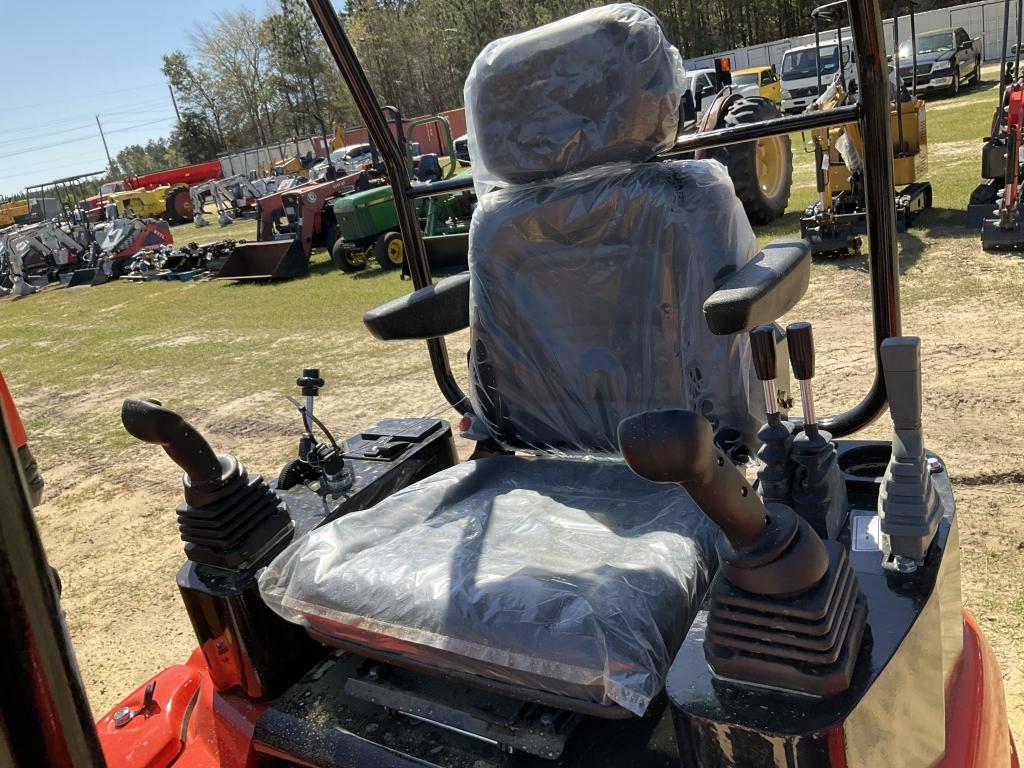 (194)UNUSED AGT NT18K MINI EXCAVATOR