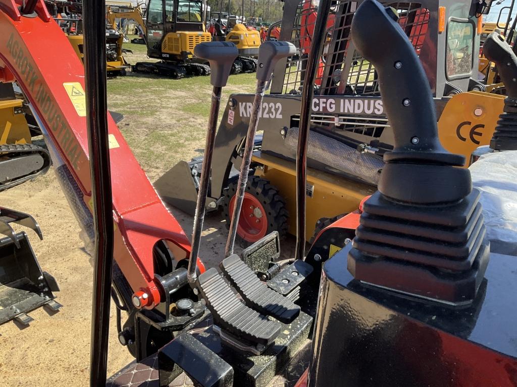 (194)UNUSED AGT NT18K MINI EXCAVATOR