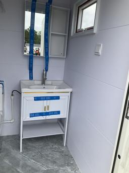 (612)UNUSED RAYSKY PORTABLE BATHROOM