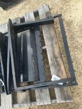 UNUSED GIYI MINI SKID STEER FORKS