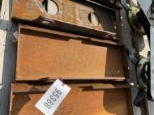 UNUSED GIYI MINI SKID STEER MOUNTING PLATE