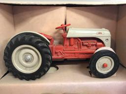 1989 Ford 8-N - Set of 1/16 & 1/43 with Bucket