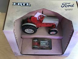 1989 Ford 8-N - Set of 1/16 & 1/43 with Bucket