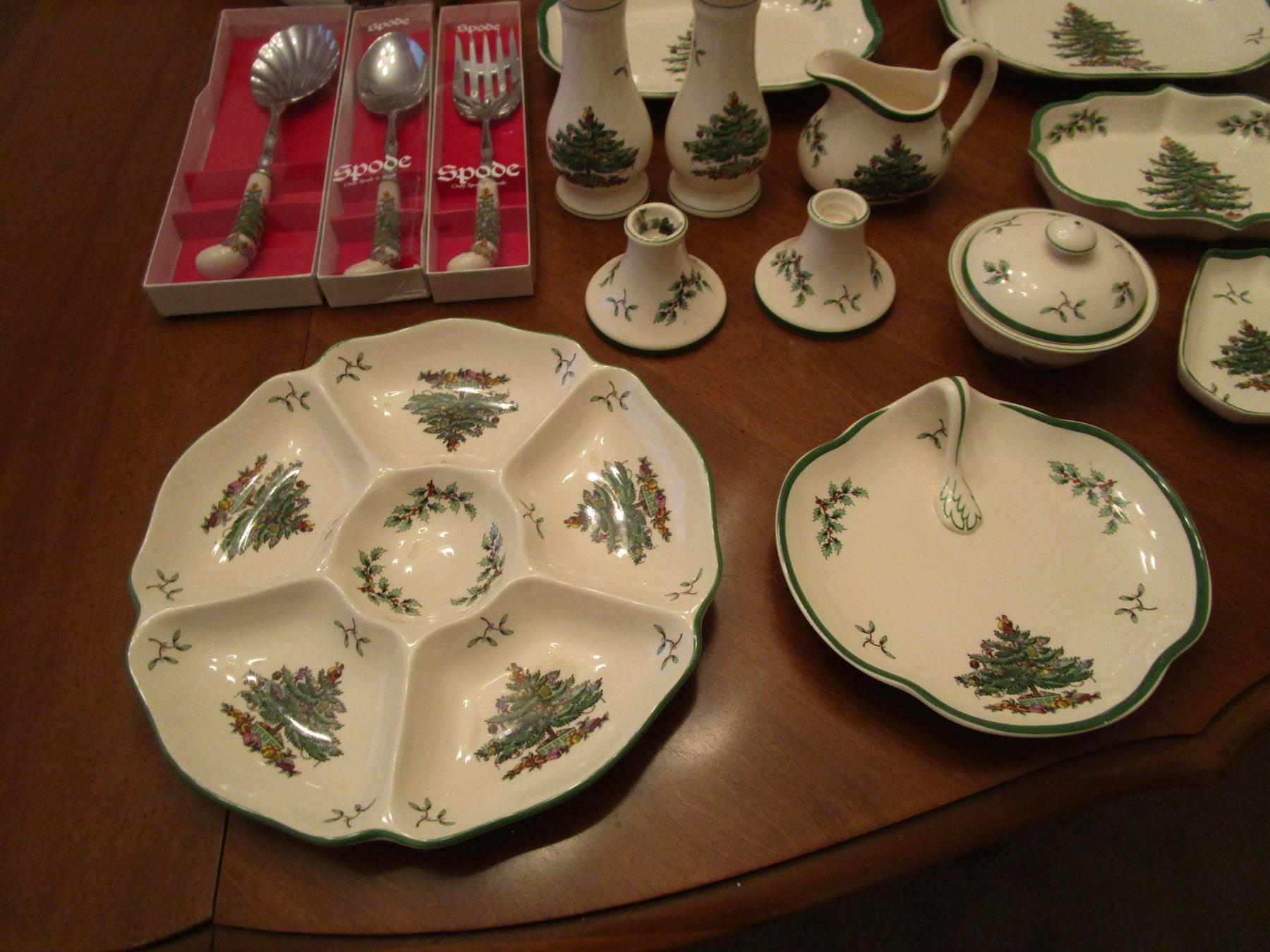 Lot of Spode Christmas Tree Serving Pieces