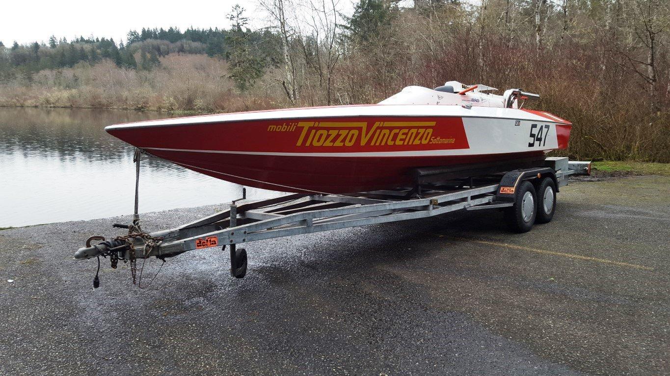 1984 Tiozzo BPM Monohull Speedboat