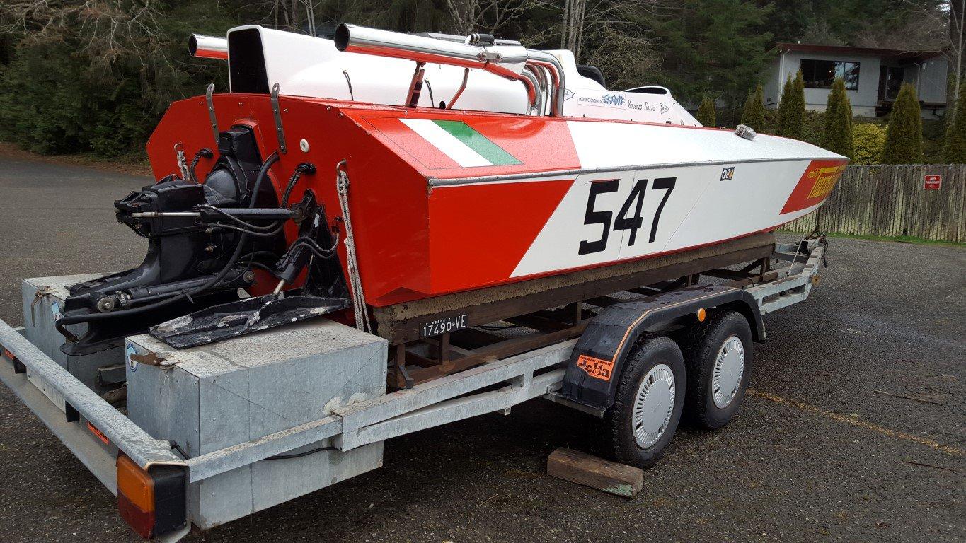 1984 Tiozzo BPM Monohull Speedboat