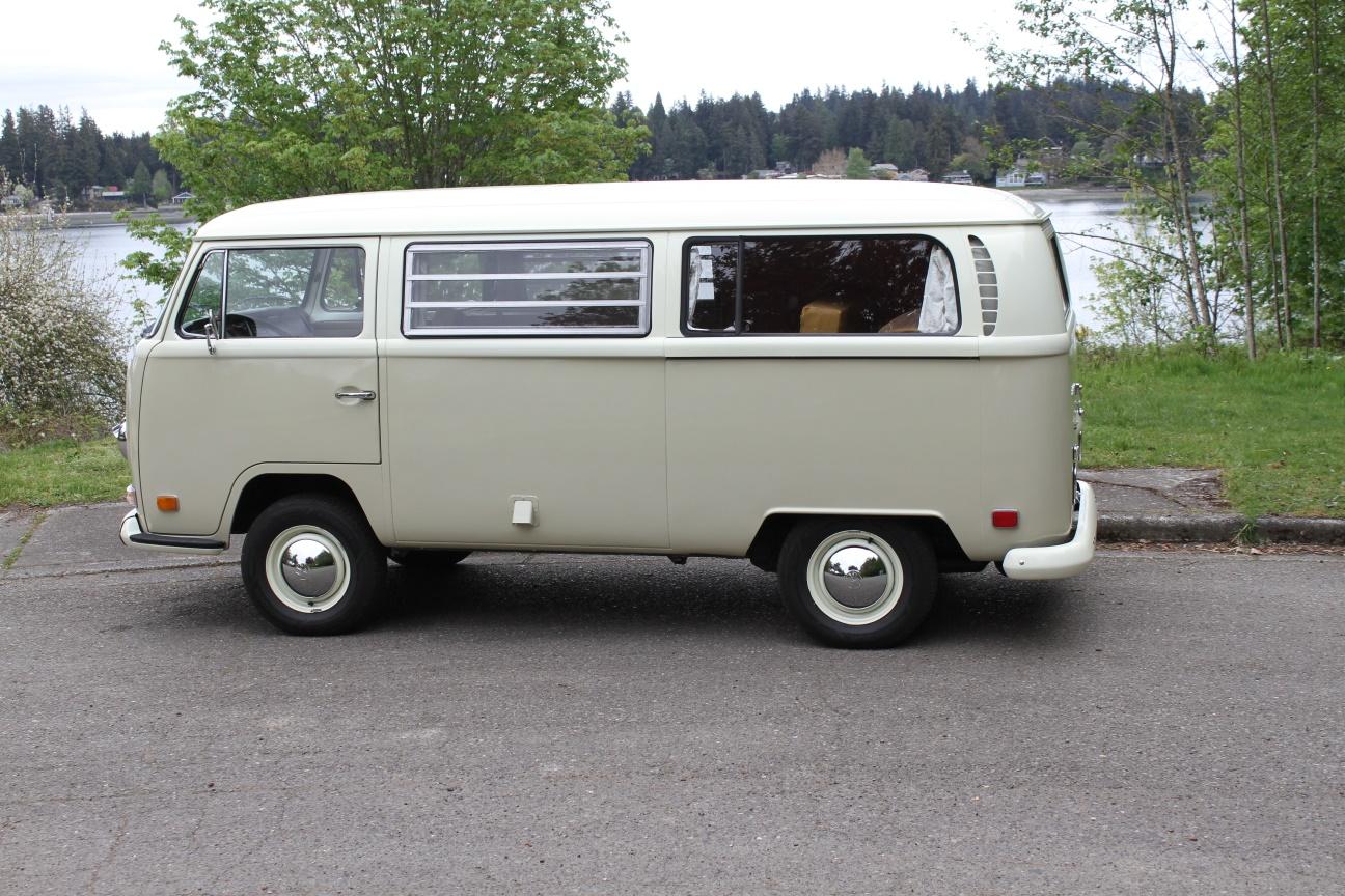 1970 VW Camper Van - Westfalia Tin Top