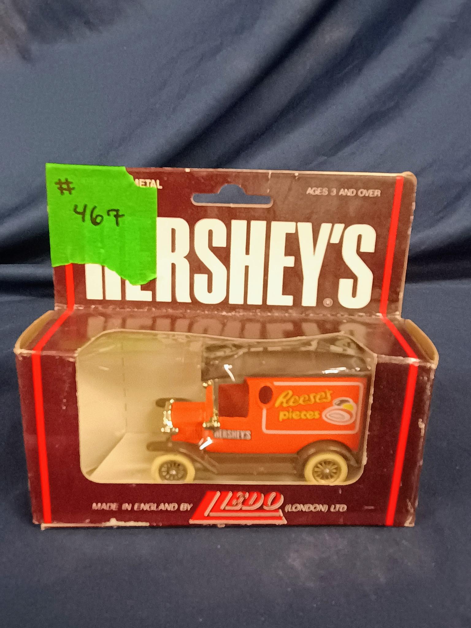 NO RESERVE - Hershey's Reese's Pieces Delivery Truck Model
