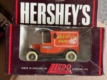 NO RESERVE - Hershey's Reese's Pieces Delivery Truck Model