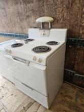 NO RESERVE - Vintage Frigidaire Stove