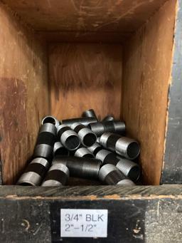 large quantity black pipe 3/4 and 1 inch caps elbows pipe accessories