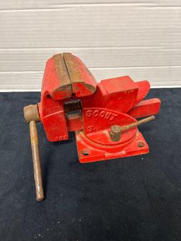 Wilton Scout Jaw Swivel Bench Vise, Nail Gun, More Tools