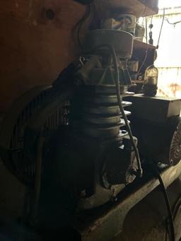5 hp two-stage air compressor 220 V