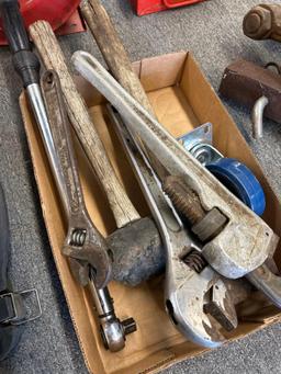 torque wrench, play, French adjustable, wrench and hammers