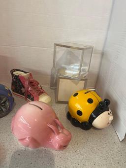 Lot of banks and change purse