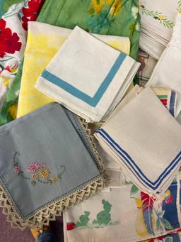 mixed lot linens towels napkins hanky?s aprons table cloths