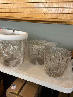 Set of 3 gold tone metal baskets graduating in size
