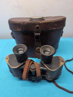 US Army Signal Corps binoculars with case
