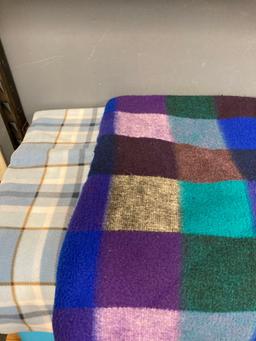 Blankets afghans