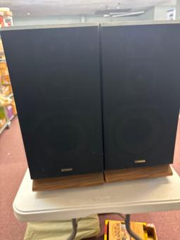 Fisher floor speakers