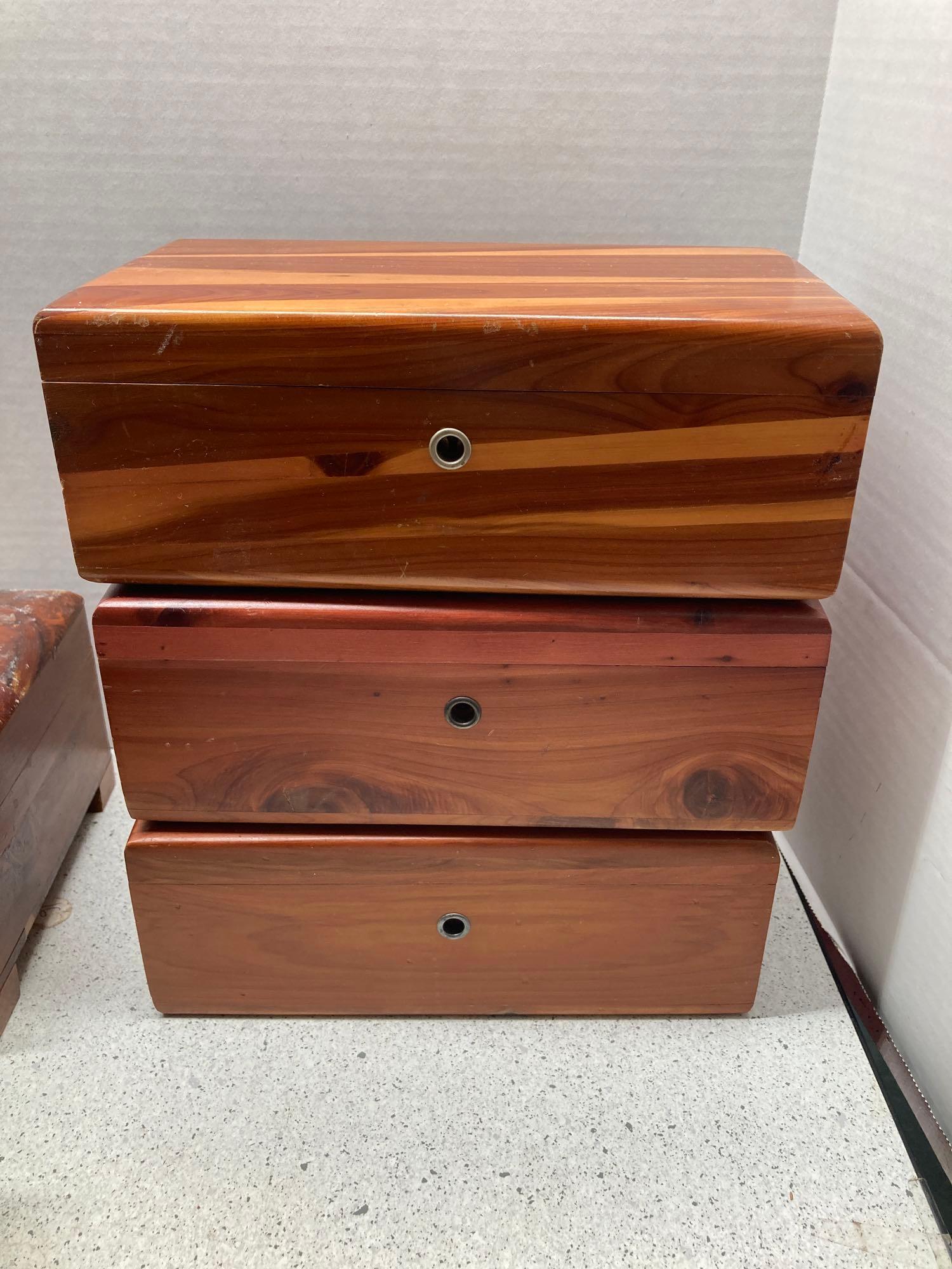 7 jewelry boxes, 6 wood and one Florentine