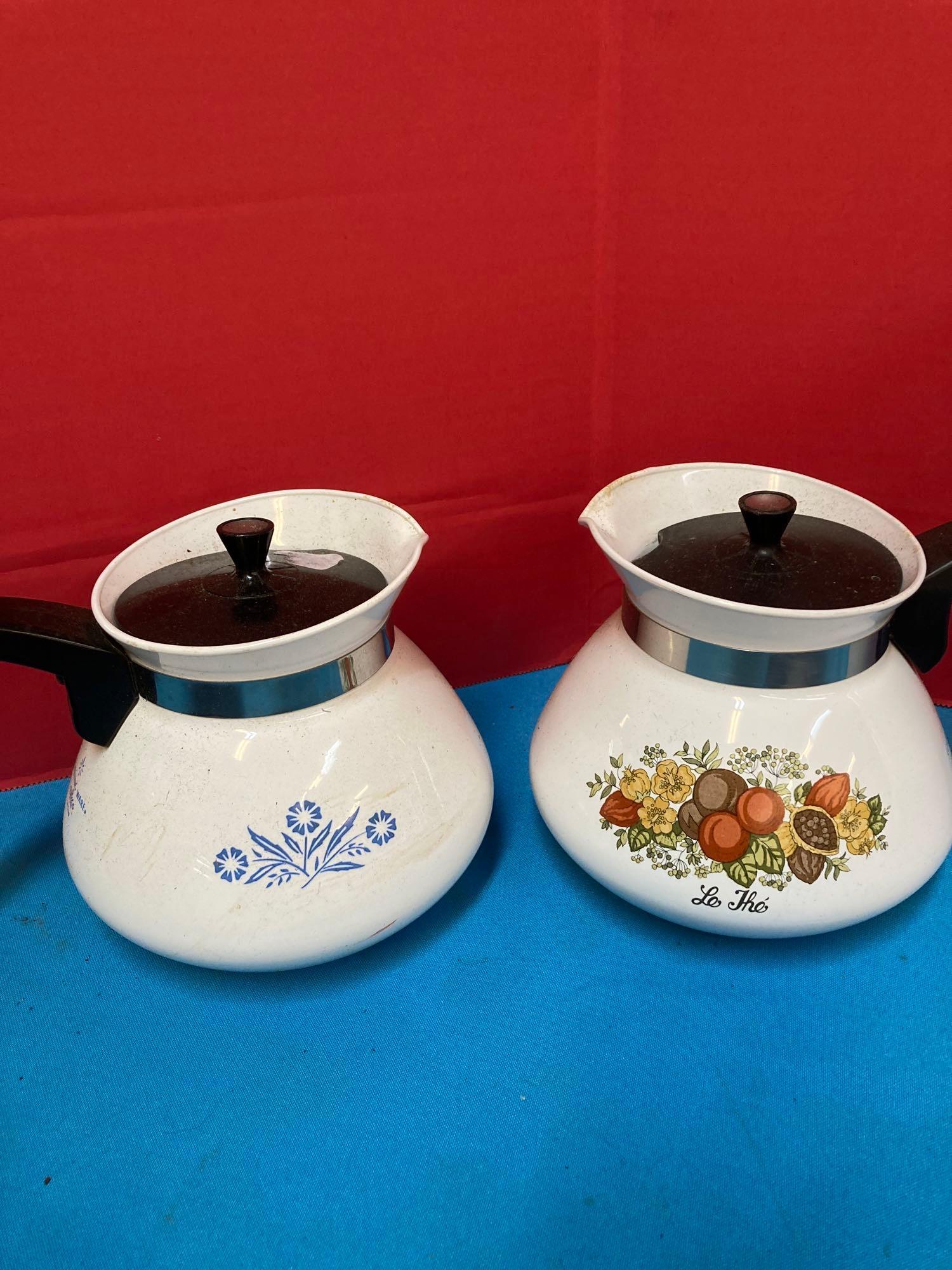 Corning ware tea and coffee pots, and casserole dishes