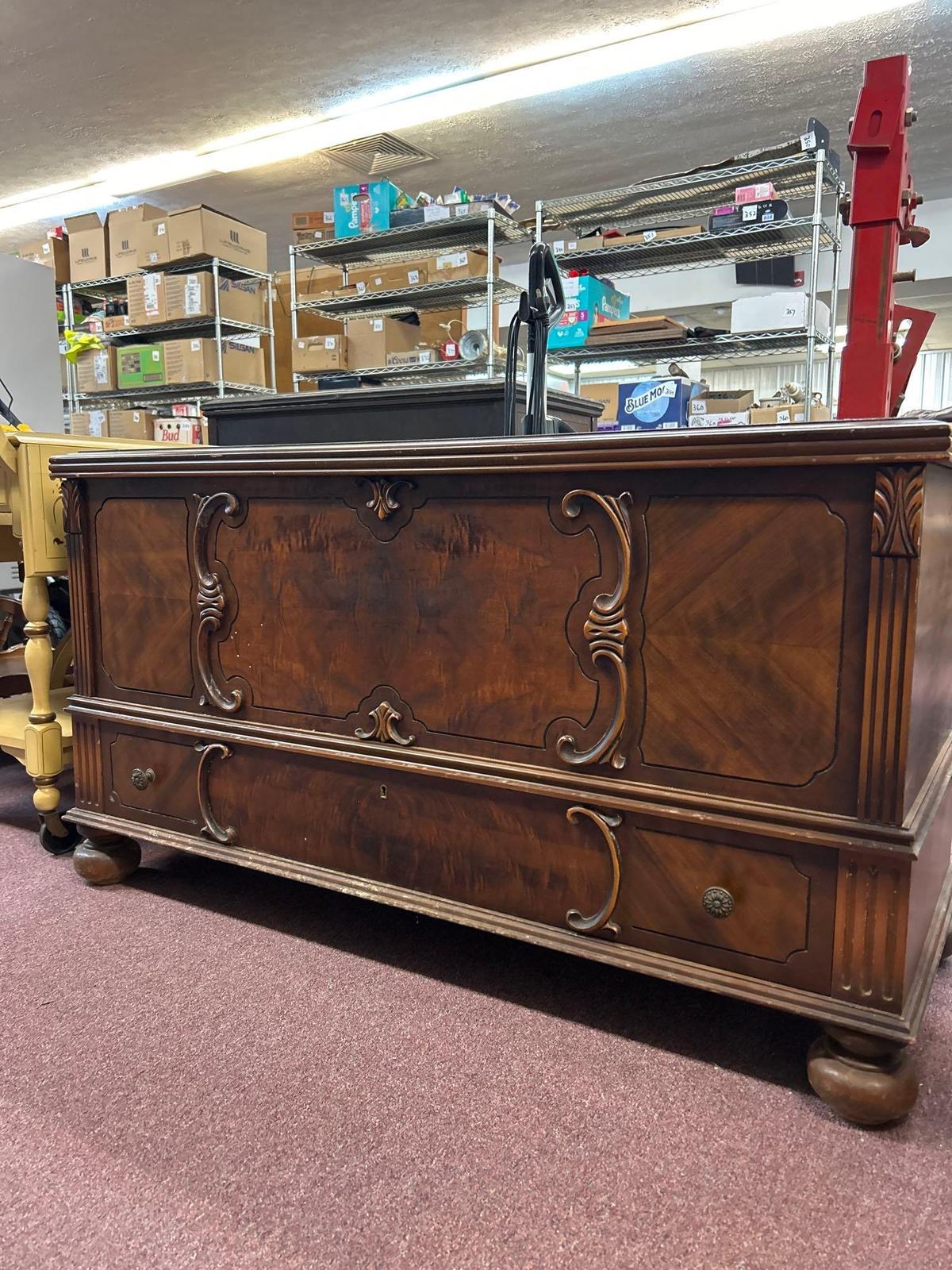 Beautiful 1940s cedar chest with bottom drawer