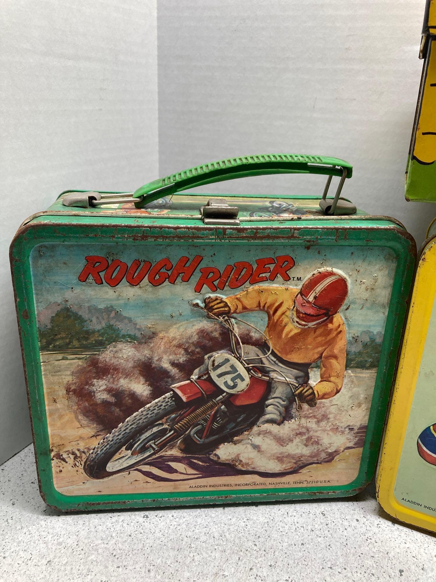 5 vintage lunchboxes