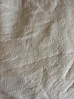 Chenille bedspreads White bedspread