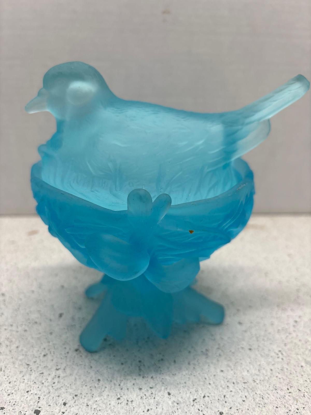 vintage Westmoreland blue satin glass bird on nest